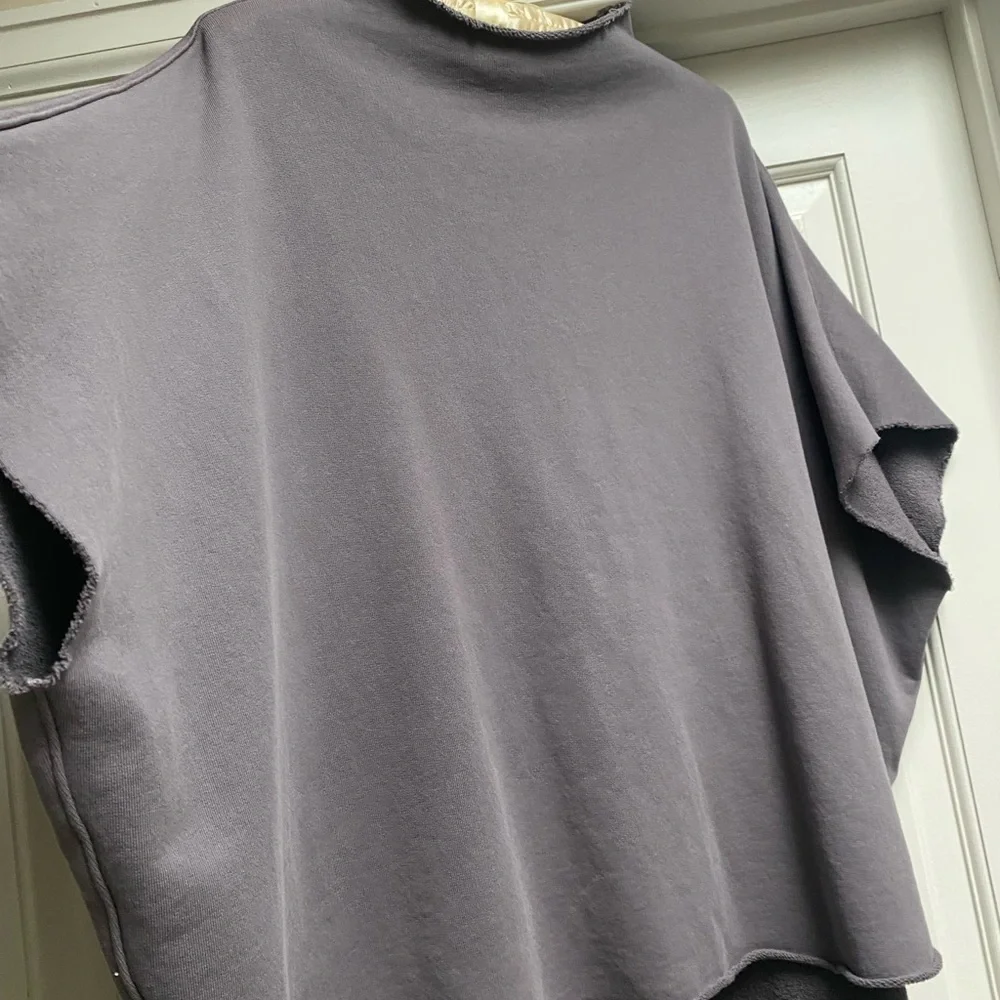 Frank & Eileen Audrey Caplet in gray - Picture 4 of 4